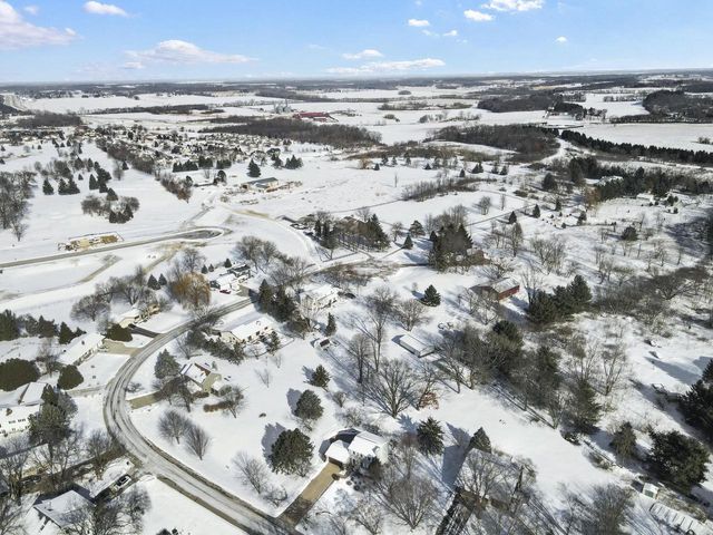 938 Johnson Avenue, Oregon, WI 53575