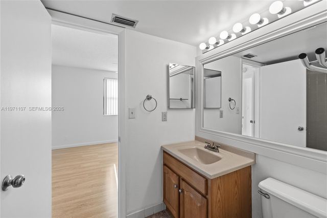 10105 W Sunrise Blvd 104, Plantation, FL 33322