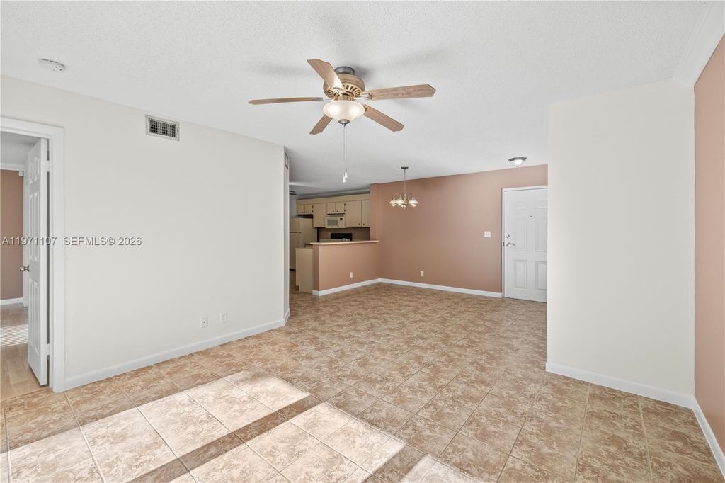 10105 W Sunrise Blvd 104, Plantation, FL 33322
