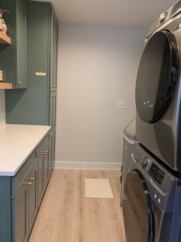 22W043 1st Street, Glen Ellyn, IL 60137