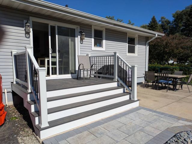 22W043 1st Street, Glen Ellyn, IL 60137