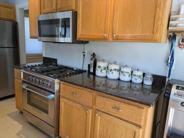 22W043 1st Street, Glen Ellyn, IL 60137