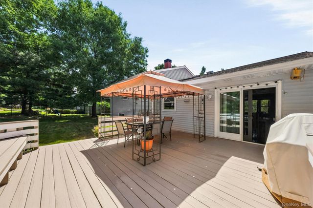 58 Decker Drive, Washingtonville, NY 10992