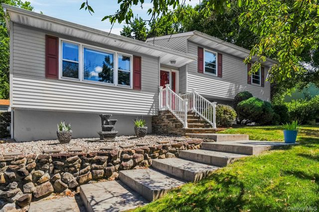 58 Decker Drive, Washingtonville, NY 10992