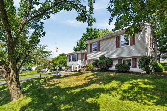 58 Decker Drive, Washingtonville, NY 10992