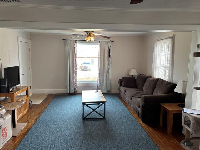 8 S Mulberry Street, Louisburg, KS 66053