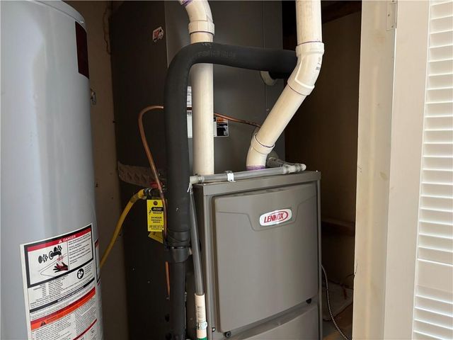 8 S Mulberry Street, Louisburg, KS 66053