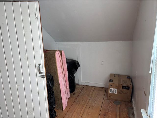 8 S Mulberry Street, Louisburg, KS 66053