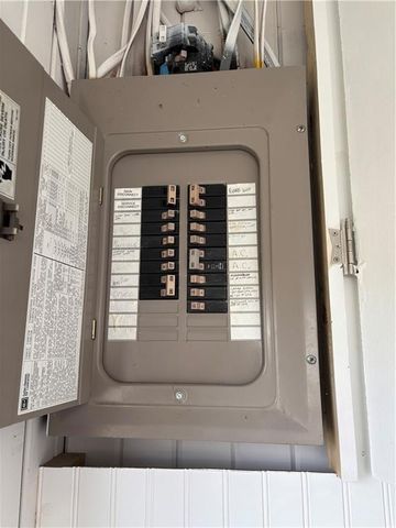 8 S Mulberry Street, Louisburg, KS 66053