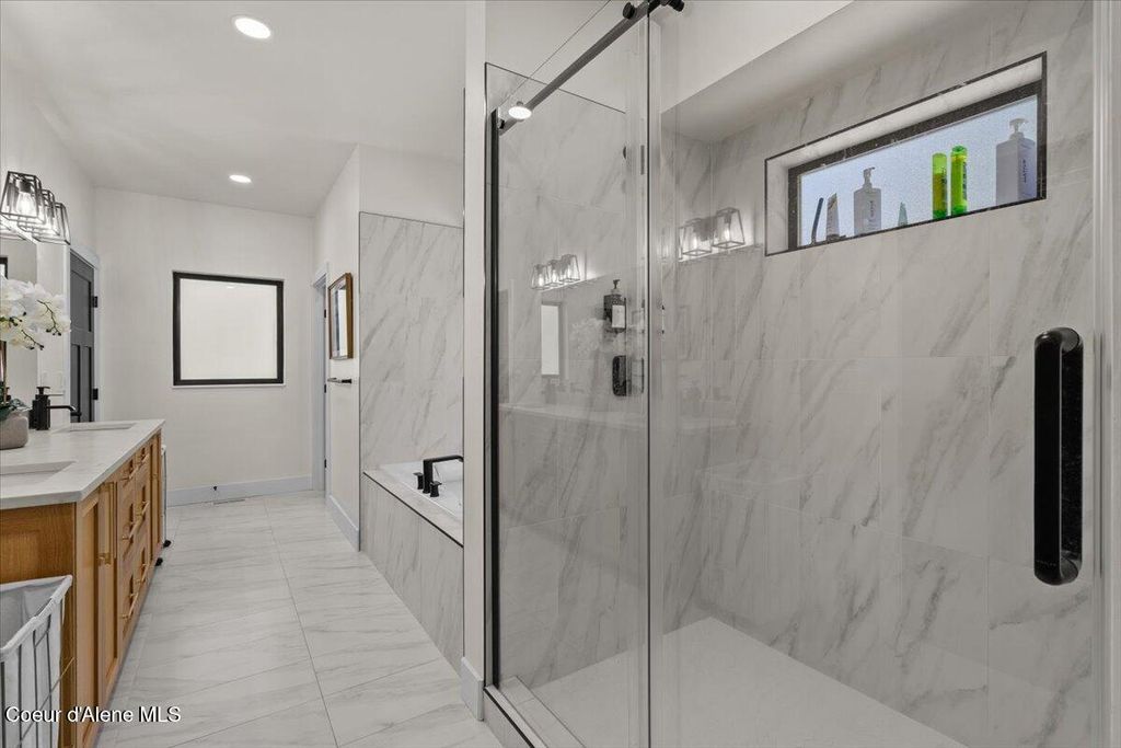 95 KLICKITAT Rd, Cocolalla, ID 83813 photo 4