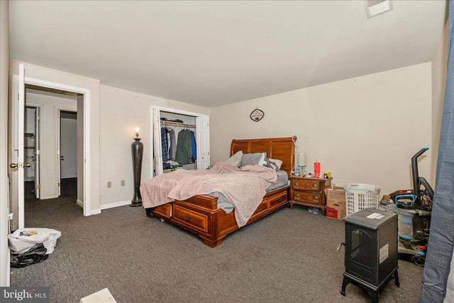 8 BEDROCK CIR, Keedysville, MD 21756