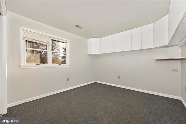 8 BEDROCK CIR, Keedysville, MD 21756