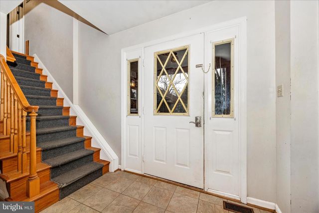 8 BEDROCK CIR, Keedysville, MD 21756