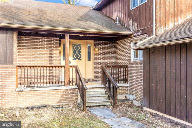 8 BEDROCK CIR, Keedysville, MD 21756