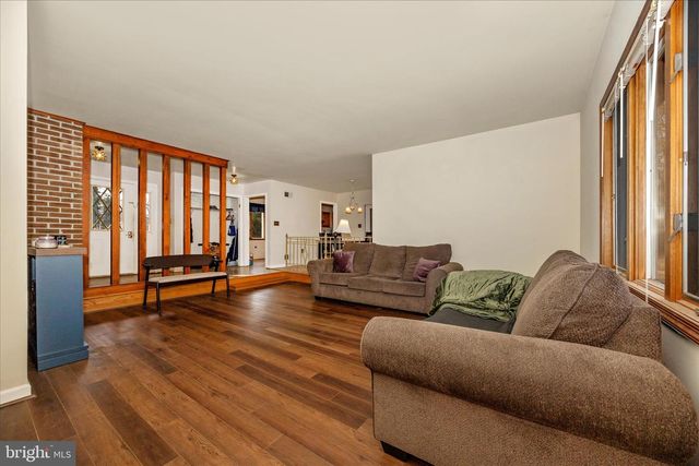 8 BEDROCK CIR, Keedysville, MD 21756