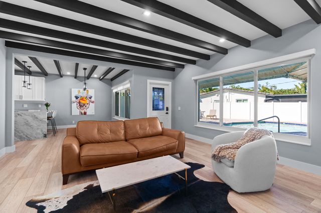 2224 NW 6th Ter, Wilton Manors, FL 33311