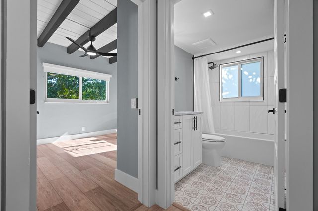 2224 NW 6th Ter, Wilton Manors, FL 33311