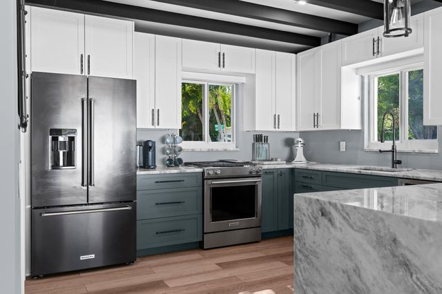 2224 NW 6th Ter, Wilton Manors, FL 33311