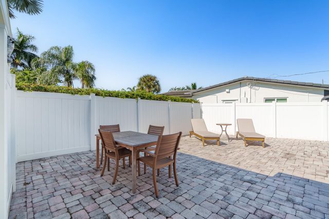 2224 NW 6th Ter, Wilton Manors, FL 33311
