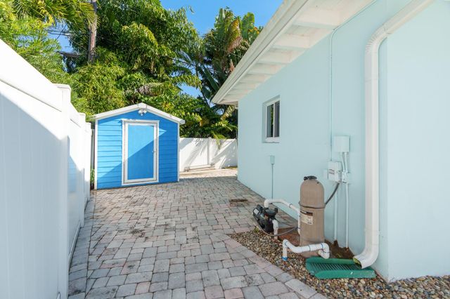 2224 NW 6th Ter, Wilton Manors, FL 33311