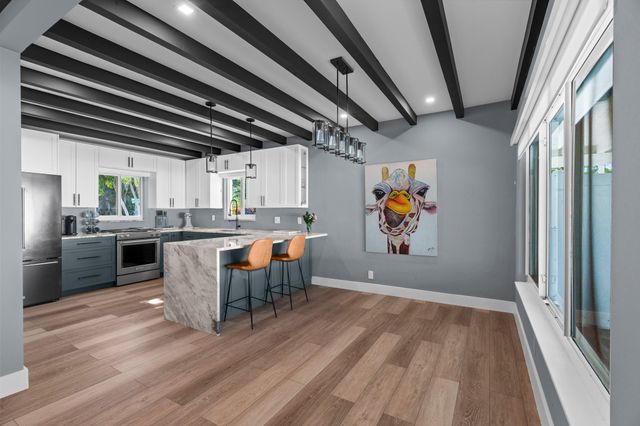 2224 NW 6th Ter, Wilton Manors, FL 33311