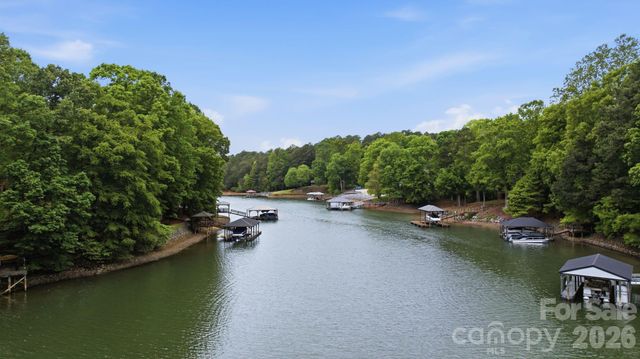 142 Seekirk Drive, Troutman, NC 28166