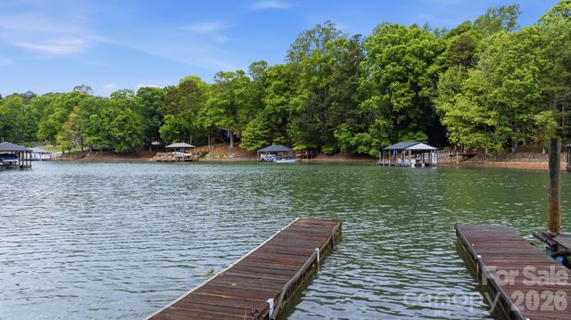 142 Seekirk Drive, Troutman, NC 28166