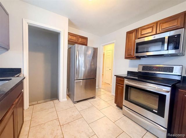 16853 Saint Marys Street, Detroit, MI 48235