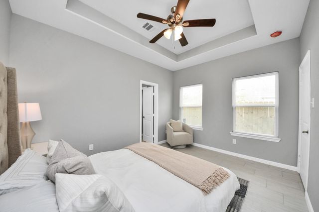 4013 Elmwood Street, Houston, TX 77051