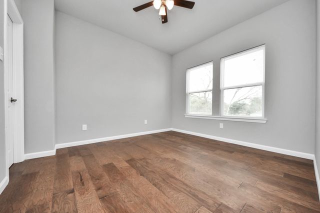 4013 Elmwood Street, Houston, TX 77051