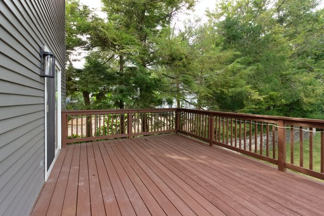829 E Evergreen Street, Wheaton, IL 60187