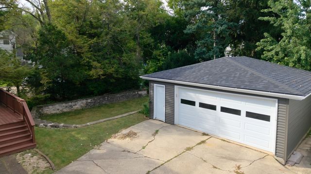829 E Evergreen Street, Wheaton, IL 60187