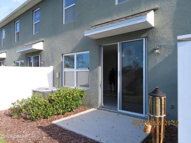 80 Bella Lago Circle, Port Orange, FL 32129