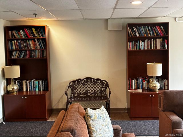 2 Fountain Lane 1L, Scarsdale, NY 10583