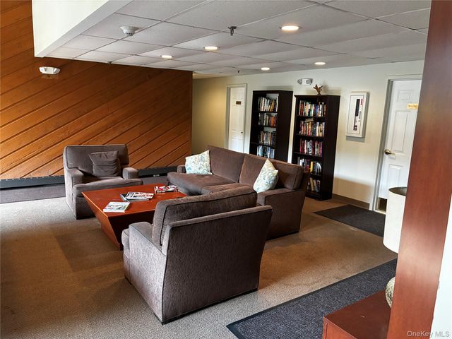 2 Fountain Lane 1L, Scarsdale, NY 10583