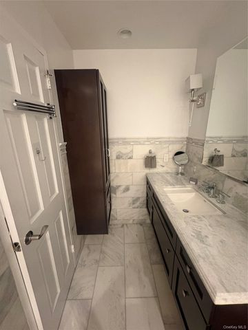 2 Fountain Lane 1L, Scarsdale, NY 10583