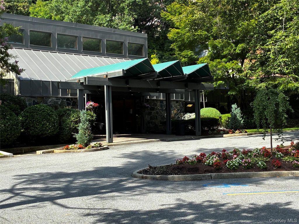 2 Fountain Lane 1L, Scarsdale, NY 10583 — photo 2