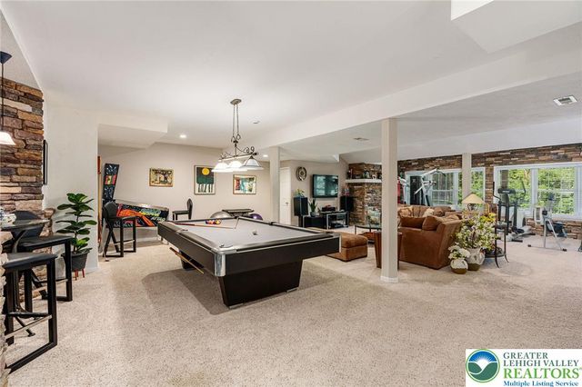 5615 Kernsville Road, North Whitehall Twp, PA 18069
