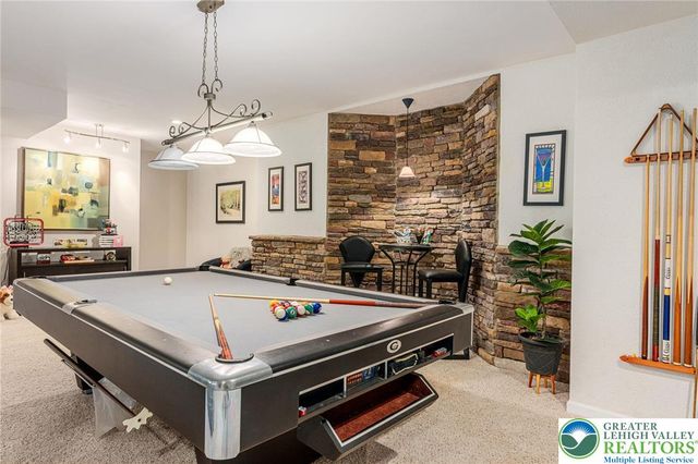 5615 Kernsville Road, North Whitehall Twp, PA 18069