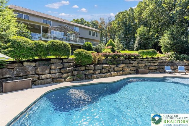 5615 Kernsville Road, North Whitehall Twp, PA 18069