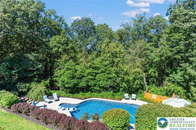 5615 Kernsville Road, North Whitehall Twp, PA 18069