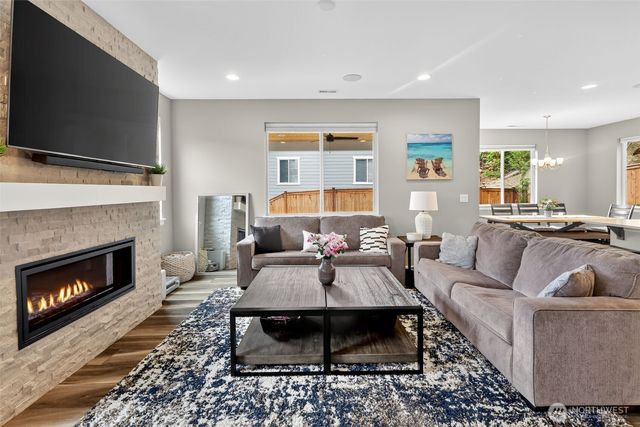 18847 SE 123rd Place, Renton, WA 98058