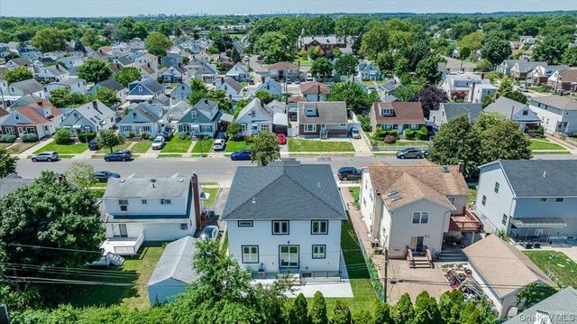 64 Landau Avenue, Elmont, NY 11003