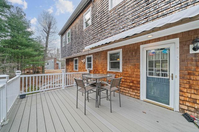 15 Rockland St, Hanover, MA 02339