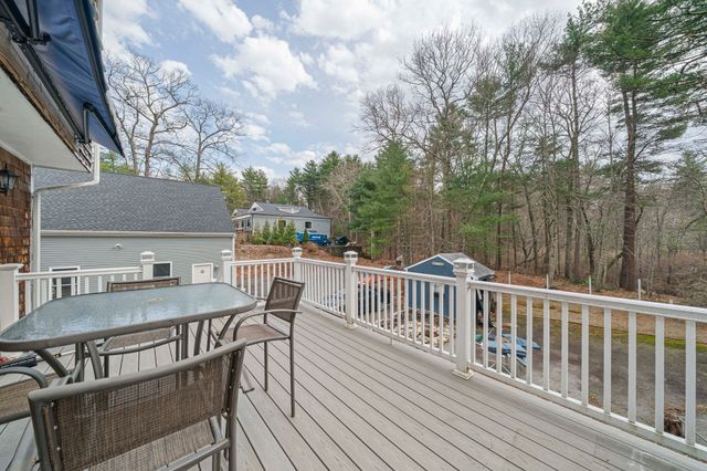 15 Rockland St, Hanover, MA 02339