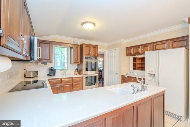 27 BENFORD DR, Princeton Junction, NJ 08550