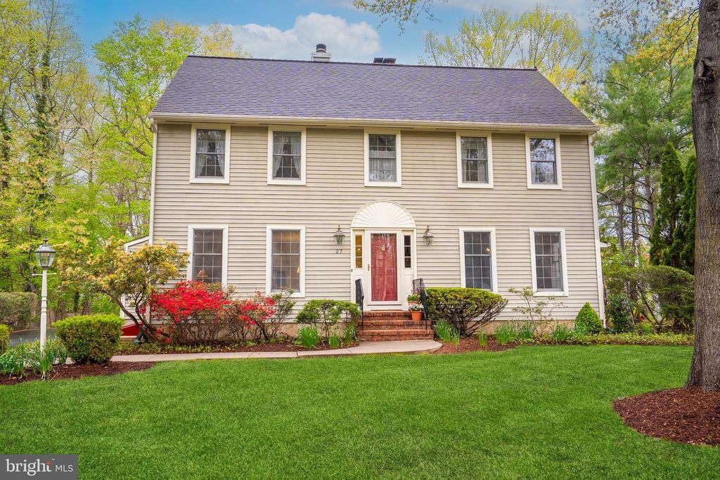 27 BENFORD DR, Princeton Junction, NJ 08550
