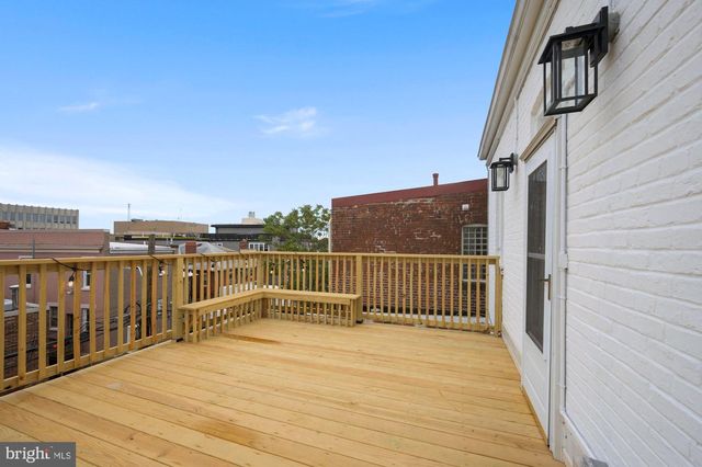 2231 HALL PL NW, Washington, DC 20007