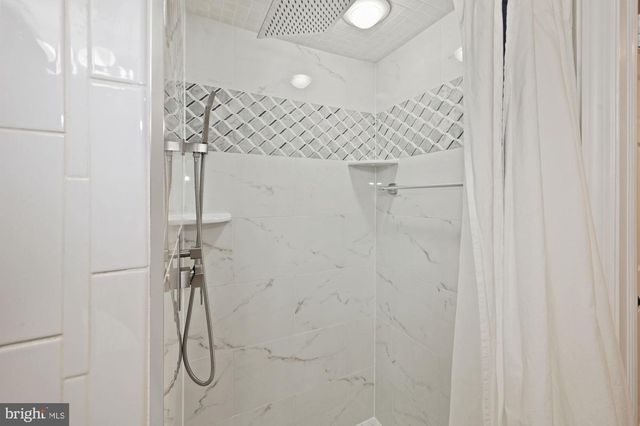 2231 HALL PL NW, Washington, DC 20007