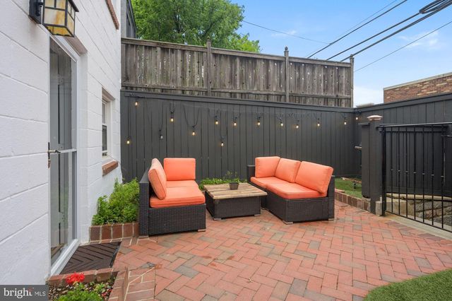 2231 HALL PL NW, Washington, DC 20007